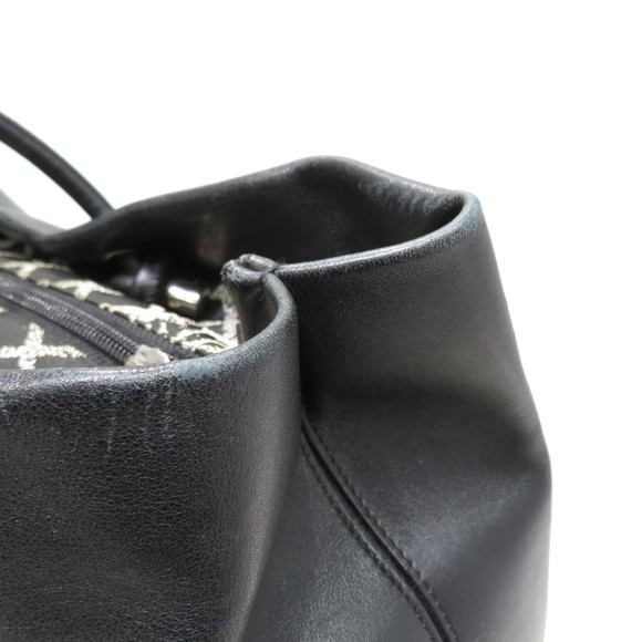 Chanel Essential Leather Tote Bag Black - Picture 11 of 14